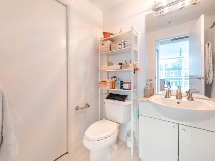 Photo 17 at 401 - 138 E Esplanade, Lower Lonsdale, North Vancouver