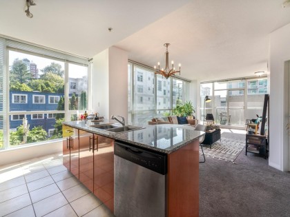 Photo 7 at 401 - 138 E Esplanade, Lower Lonsdale, North Vancouver