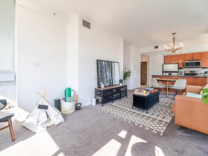 Photo 8 at 401 - 138 E Esplanade, Lower Lonsdale, North Vancouver