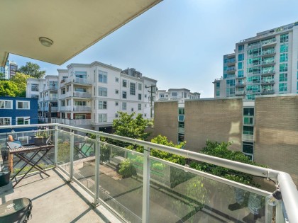 Photo 21 at 401 - 138 E Esplanade, Lower Lonsdale, North Vancouver
