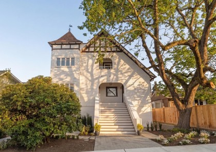 Photo 1 at 1 - 326 W 14th Street, Central Lonsdale, North Vancouver
