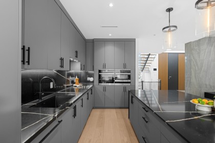 Photo 6 at 976 Melbourne Avenue, Edgemont, North Vancouver