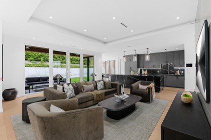 Photo 3 at 976 Melbourne Avenue, Edgemont, North Vancouver