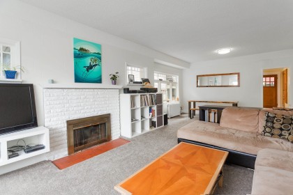 Photo 4 at 3086 W 2nd Avenue, Kitsilano, Vancouver West