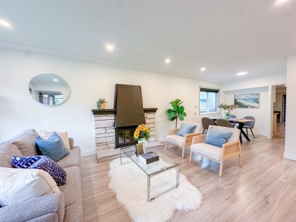 Photo 2 at 790 W 68th Avenue, Marpole, Vancouver West