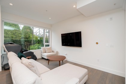 Photo 3 at 6840 Oak Street, South Cambie, Vancouver West