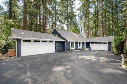 Photo 2 at 2551 Hyannis Point, Blueridge NV, North Vancouver