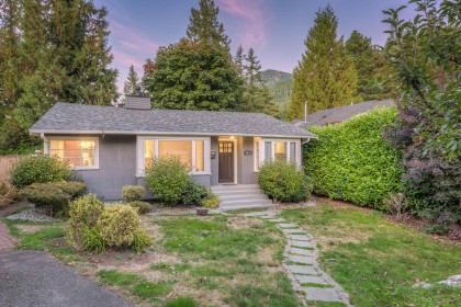 Photo 23 at 6431 Rosebery Avenue, Horseshoe Bay WV, West Vancouver