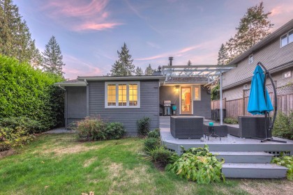 Photo 3 at 6431 Rosebery Avenue, Horseshoe Bay WV, West Vancouver