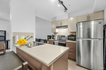 Photo 5 at 103 - 5692 Kings Road, University VW, Vancouver West
