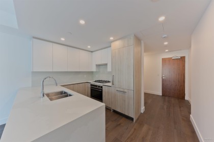 Photo 9 at 603 - 423 6th Street, Park Royal, West Vancouver