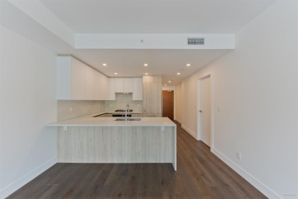 Photo 10 at 603 - 423 6th Street, Park Royal, West Vancouver