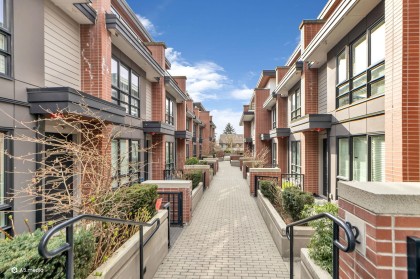 Photo 4 at 5 - 338 W 64 Avenue, Marpole, Vancouver West