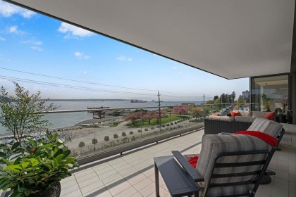 Photo 2 at 304 - 1355 Bellevue Avenue, Ambleside, West Vancouver