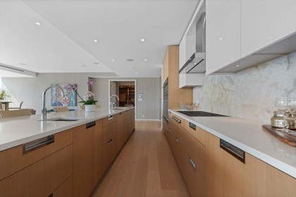 Photo 9 at 304 - 1355 Bellevue Avenue, Ambleside, West Vancouver