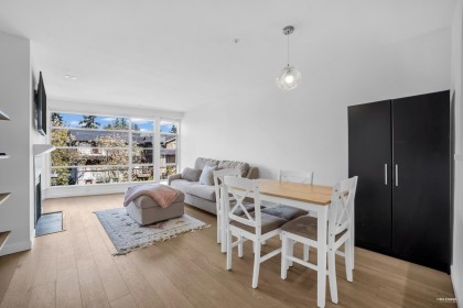 Photo 6 at 404 - 2575 W 4th Avenue, Kitsilano, Vancouver West