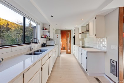Photo 9 at 2317 Kings Avenue, Dundarave, West Vancouver