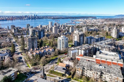 Photo 4 at 160 - 164 166 E 10th Street, Central Lonsdale, North Vancouver