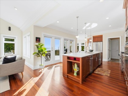Photo 2 at 2618 Lawson Avenue, Dundarave, West Vancouver