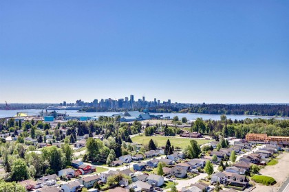 Photo 2 at 2204 - 200 Klahanie Court, Park Royal, West Vancouver