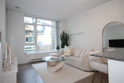 Photo 5 at 703 - 480 Robson Street, Downtown VW, Vancouver West