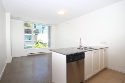 Photo 4 at 703 - 480 Robson Street, Downtown VW, Vancouver West