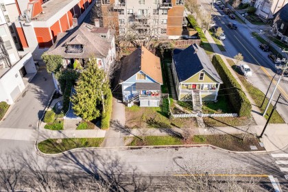 Photo 2 at 164 E 10th Street, Central Lonsdale, North Vancouver