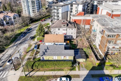 Photo 4 at 166 E 10th Street, Central Lonsdale, North Vancouver