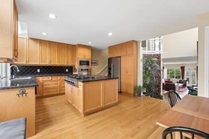 Photo 12 at 2333 Bellevue Avenue, Dundarave, West Vancouver