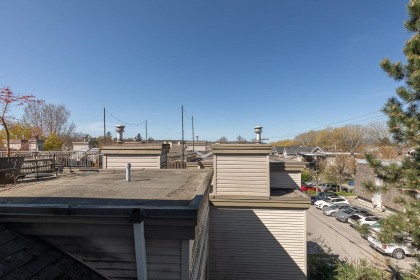 Photo 14 at 34 - 2375 W Broadway, Kitsilano, Vancouver West