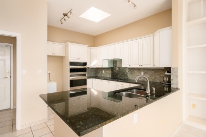 Photo 14 at 3112 Deer Ridge Drive, Deer Ridge WV, West Vancouver