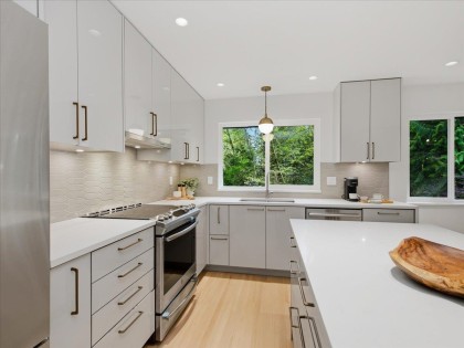 Photo 3 at 1392 Chamberlain Drive, Lynn Valley, North Vancouver