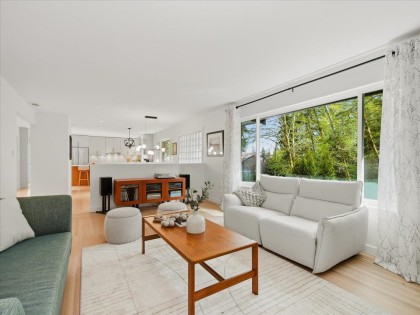 Photo 9 at 1392 Chamberlain Drive, Lynn Valley, North Vancouver