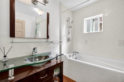 Photo 19 at 2975 W 8th Avenue, Kitsilano, Vancouver West