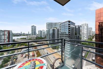 Photo 16 at 1606 - 33 Smithe Street, Yaletown, Vancouver West