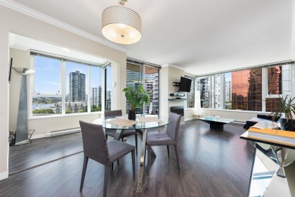 Photo 1 at 1606 - 33 Smithe Street, Yaletown, Vancouver West