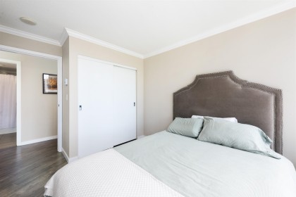 Photo 11 at 1606 - 33 Smithe Street, Yaletown, Vancouver West