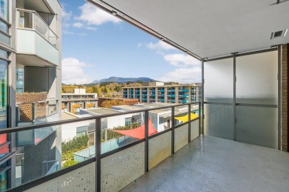 Photo 3 at 505 - 1500 Fern Street, Lynnmour, North Vancouver