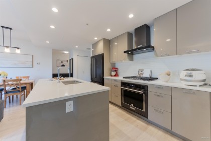Photo 4 at 406 - 3581 Ross Drive, University VW, Vancouver West