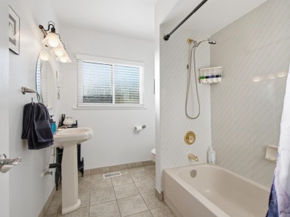 Photo 12 at 532 W 23 Street, Central Lonsdale, North Vancouver