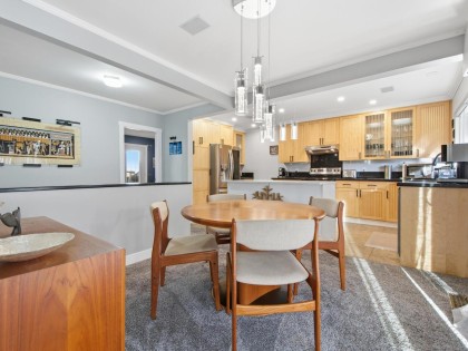 Photo 3 at 532 W 23 Street, Central Lonsdale, North Vancouver