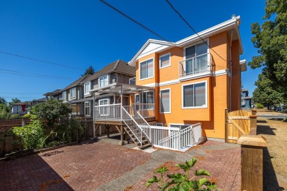 Photo 2 at 108 W 46th Avenue, Oakridge VW, Vancouver West