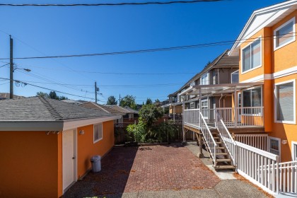 Photo 3 at 108 W 46th Avenue, Oakridge VW, Vancouver West