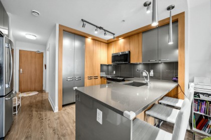 Photo 2 at 307 - 733 W 14th Street, Mosquito Creek, North Vancouver