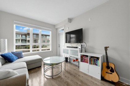 Photo 9 at 307 - 733 W 14th Street, Mosquito Creek, North Vancouver