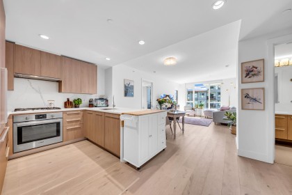 Photo 5 at 305 - 2707 Library Lane, Lynn Valley, North Vancouver