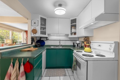 Photo 11 at 844 Westview Drive, Mosquito Creek, North Vancouver