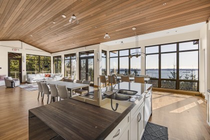 Photo 33 at 702 - 3335 Cypress Place, Cypress Park Estates, West Vancouver