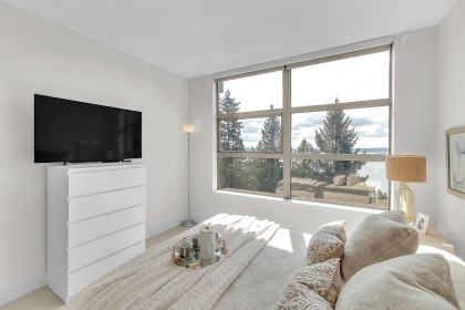 Photo 18 at 702 - 3335 Cypress Place, Cypress Park Estates, West Vancouver