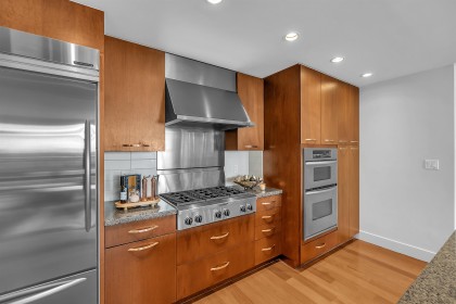 Photo 15 at 702 - 3335 Cypress Place, Cypress Park Estates, West Vancouver